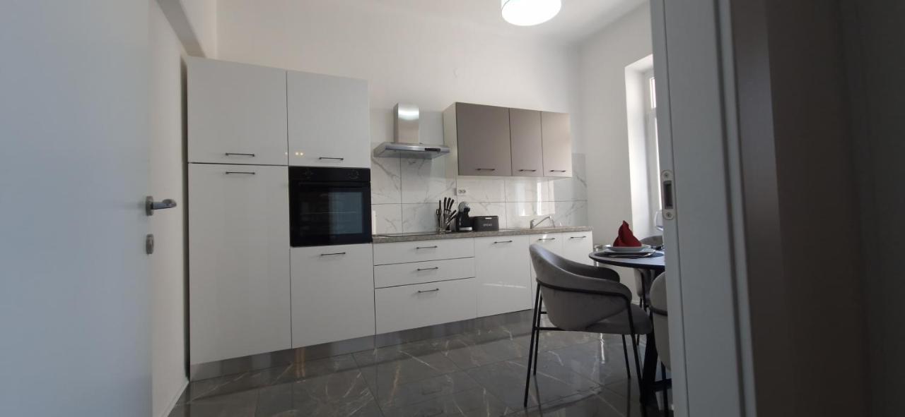 Mc Centar Apartman Lägenhet Pula Exteriör bild